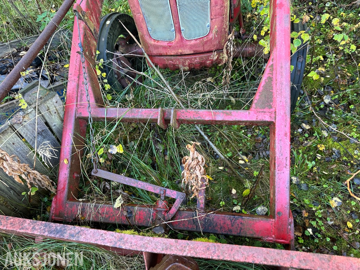 Volvo BM 400 Traktor, rep.objekt