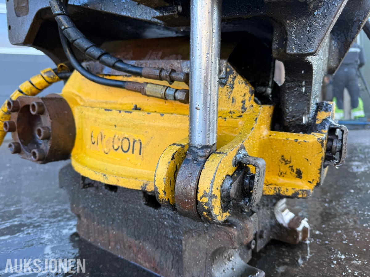 Engcon EC15 tiltrotator – S60