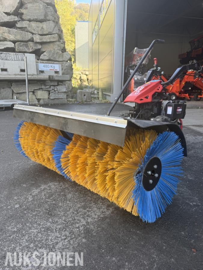 AGRO 750 Tohjulstraktor Dieselmotor med 100 cm kostemaskin