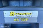Bernardo AK 130 P pneumatisk utklinkemaskin