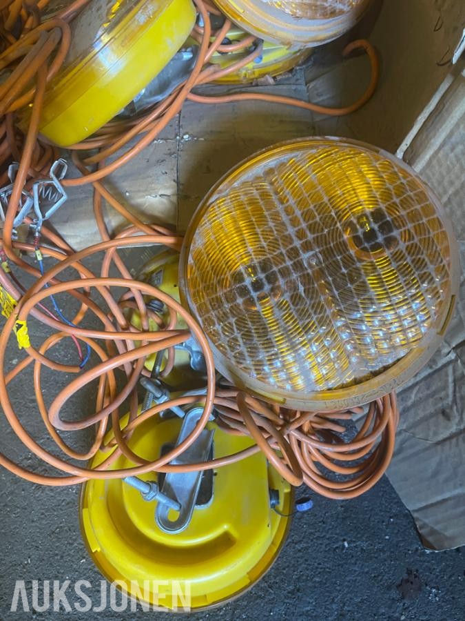 Nissen varsellys 9 stk med kabel *Ingen minstepris*