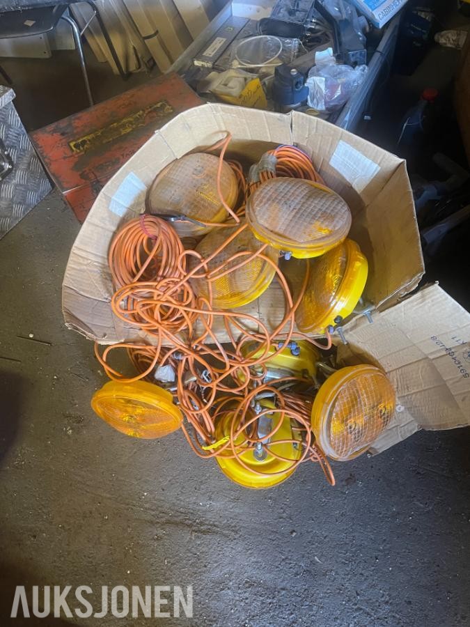 Nissen varsellys 9 stk med kabel *Ingen minstepris*