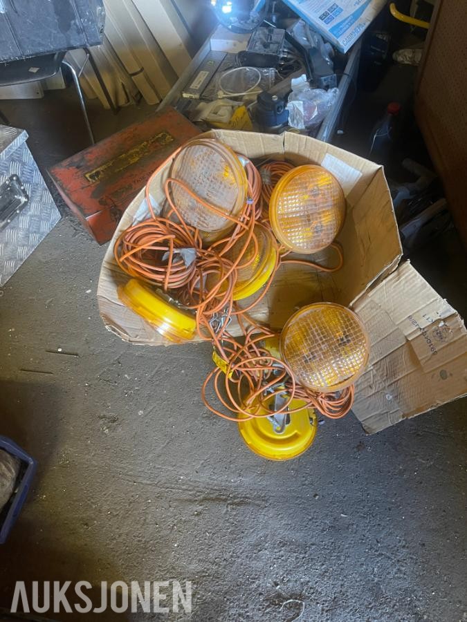 Nissen varsellys 9 stk med kabel *Ingen minstepris*