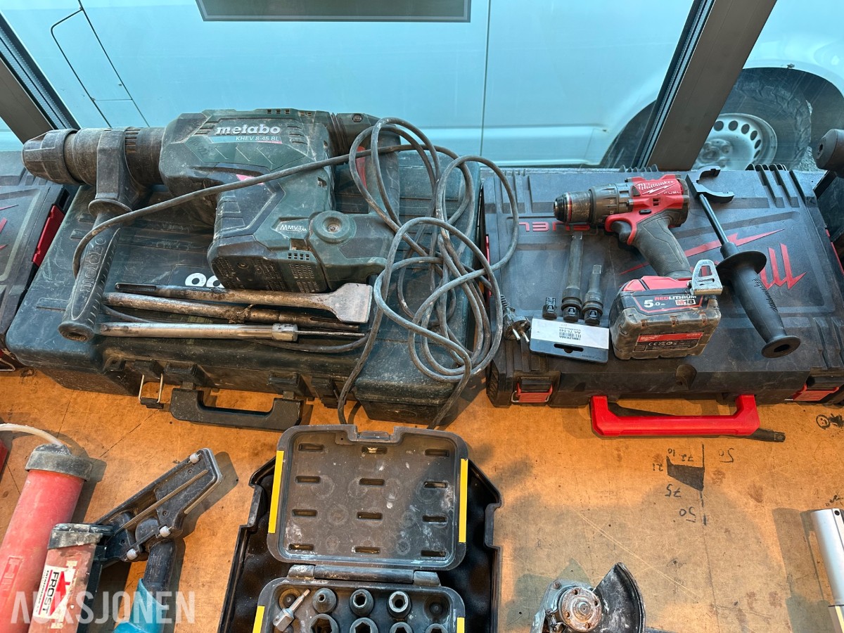 Verktøyparti med Milwaukee, Metabo, Makita, Hilti og Hammermax
