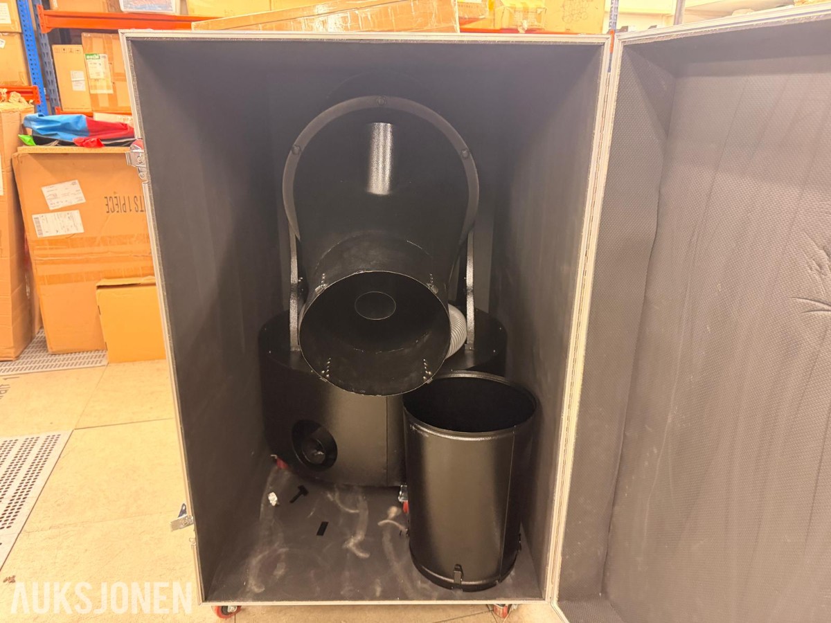 Konfettikanon med fjernkontroll, justerbart utskytningsrør og flightcase