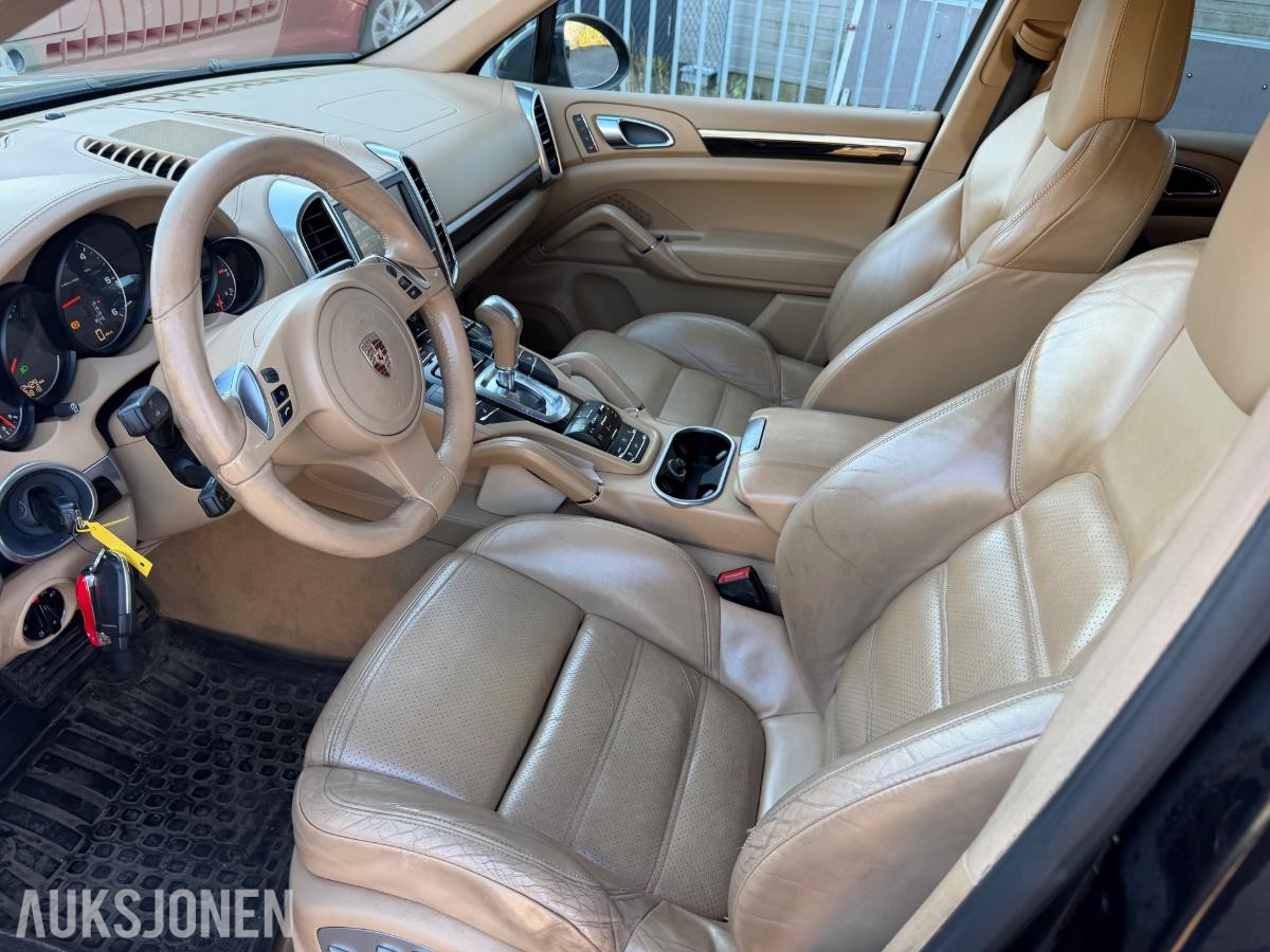 2011 PORSCHE CAYENNE, 3.0D 240HK,18-VEIS,SOLTAK,PCM,BOSE,EU-OK 3-28, 293000KM