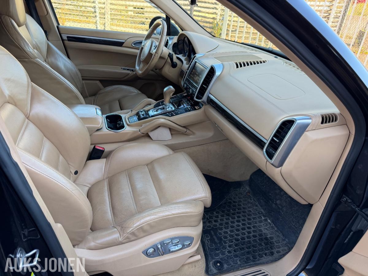 2011 PORSCHE CAYENNE, 3.0D 240HK,18-VEIS,SOLTAK,PCM,BOSE,EU-OK 3-28, 293000KM