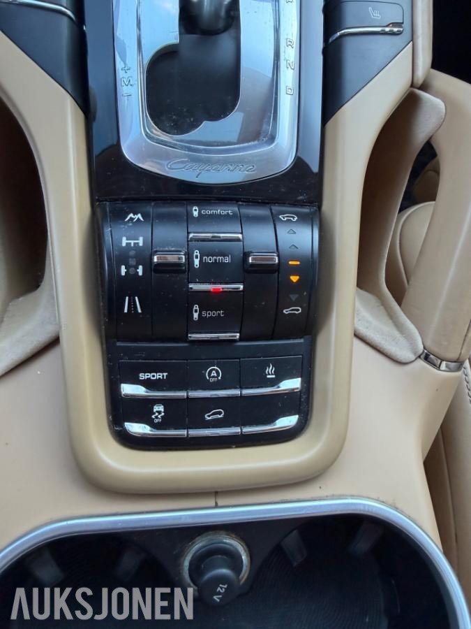 2011 PORSCHE CAYENNE, 3.0D 240HK,18-VEIS,SOLTAK,PCM,BOSE,EU-OK 3-28, 293000KM