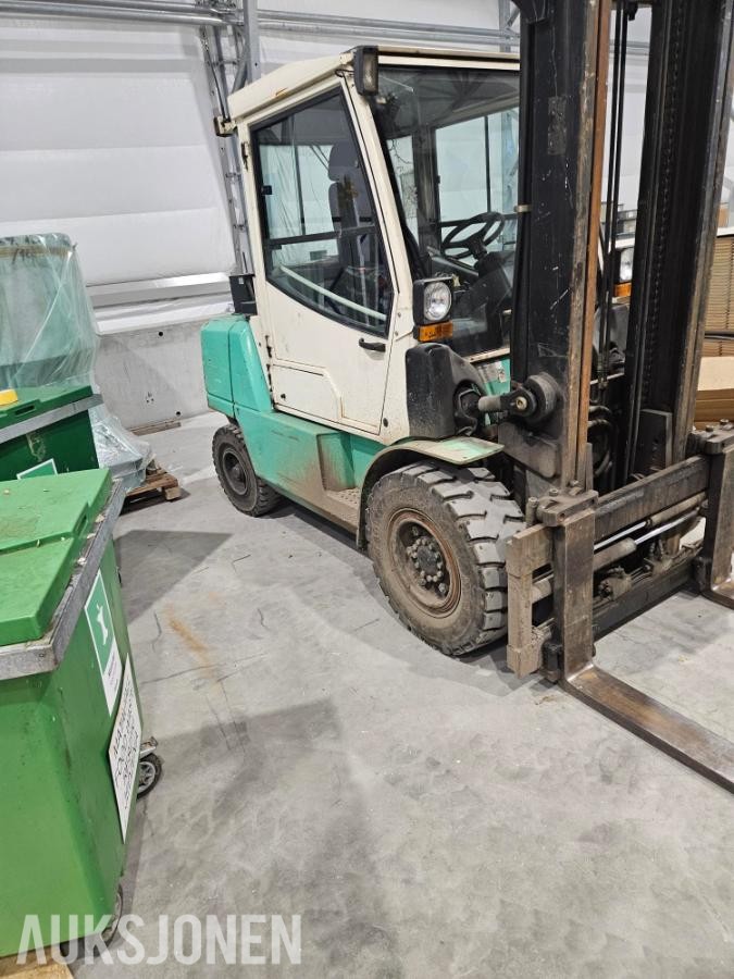 2007 Mitsubishi FD45K2 Gaffeltruck Nominell løftekapasitet: 5 000 kg