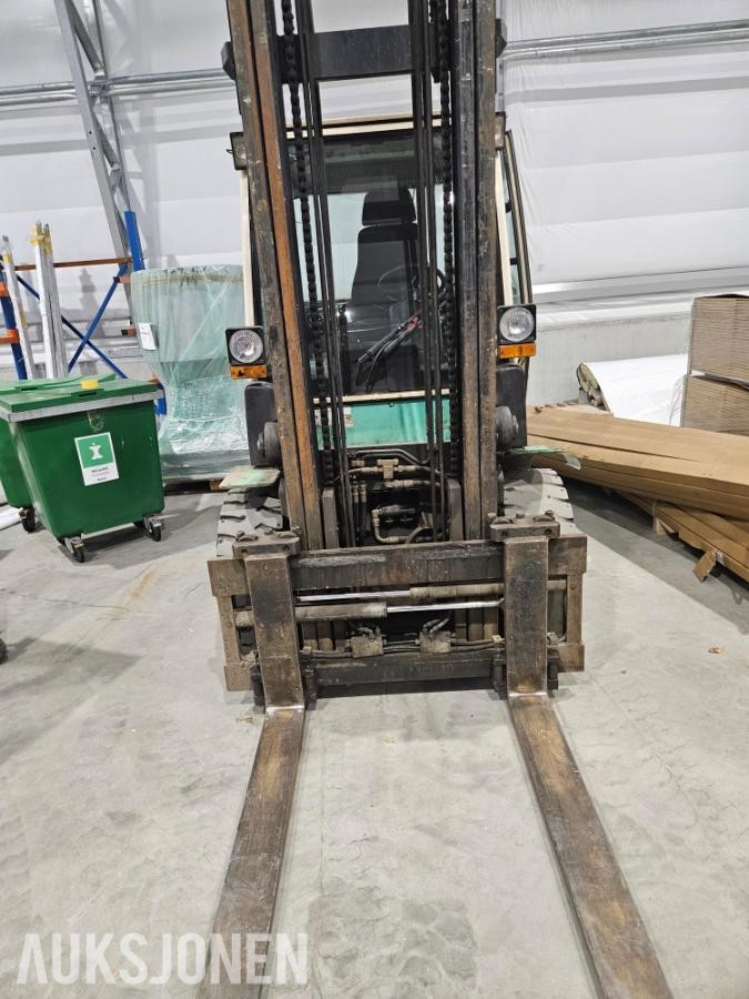 2007 Mitsubishi FD45K2 Gaffeltruck Nominell løftekapasitet: 5 000 kg