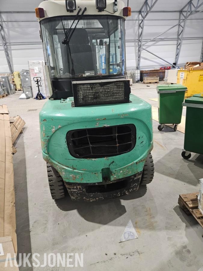 2007 Mitsubishi FD45K2 Gaffeltruck Nominell løftekapasitet: 5 000 kg