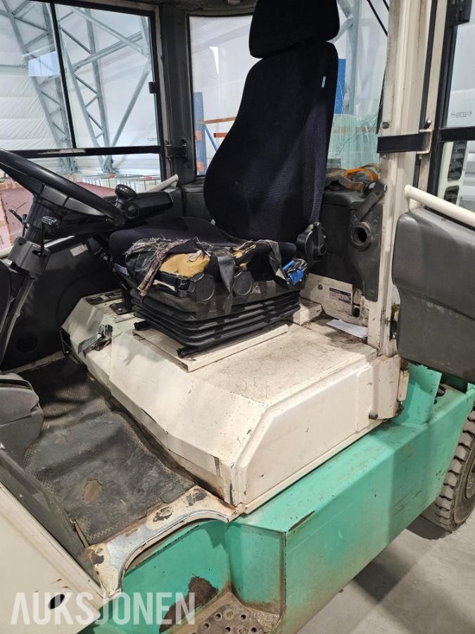 2007 Mitsubishi FD45K2 Gaffeltruck Nominell løftekapasitet: 5 000 kg
