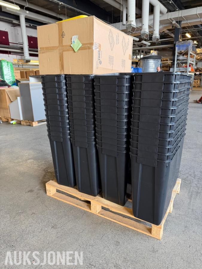 50 liter svart avfallsbeholder med svart lokk.  2023