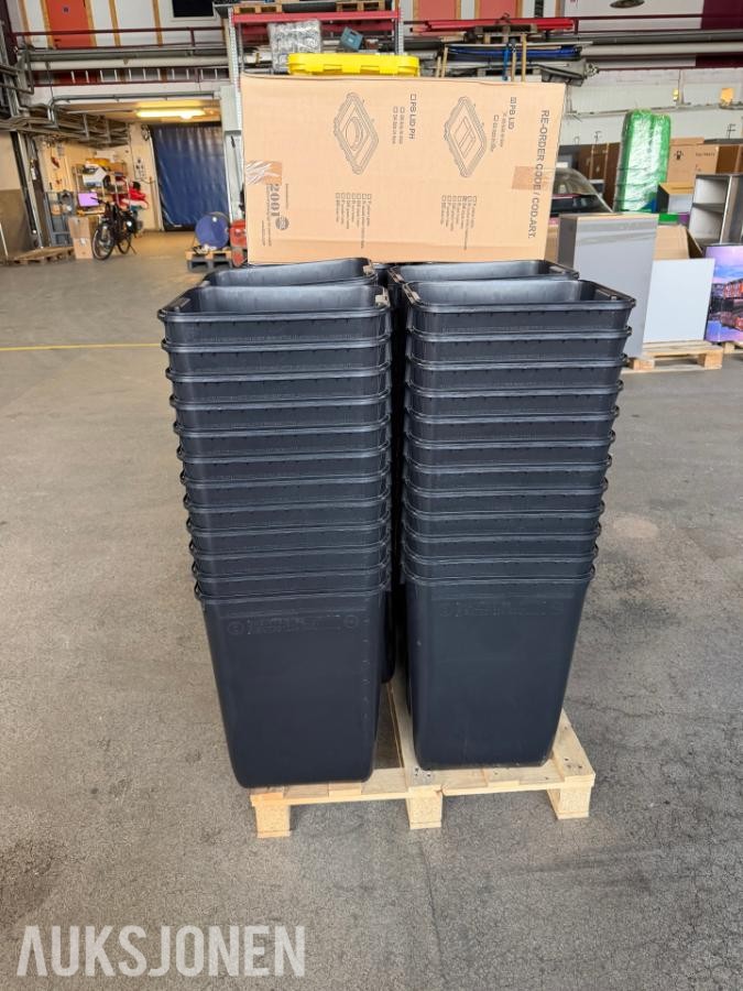 50 liter svart avfallsbeholder med svart lokk.  2023