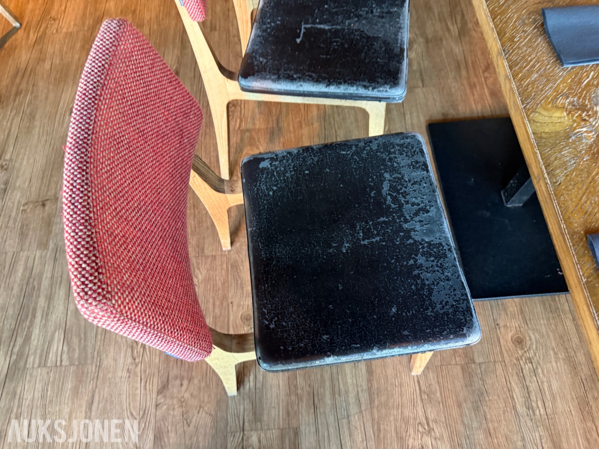 Sofagruppe, bord og stoler