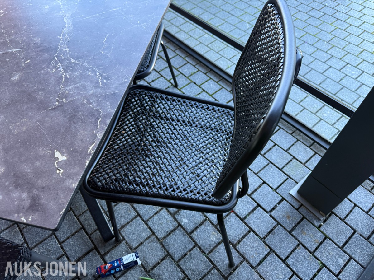 Bord og stoler