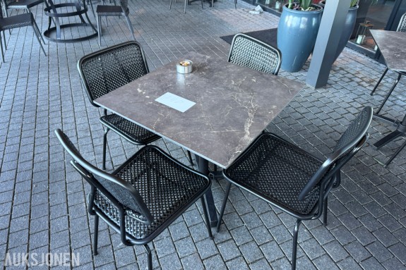 Bord og stoler
