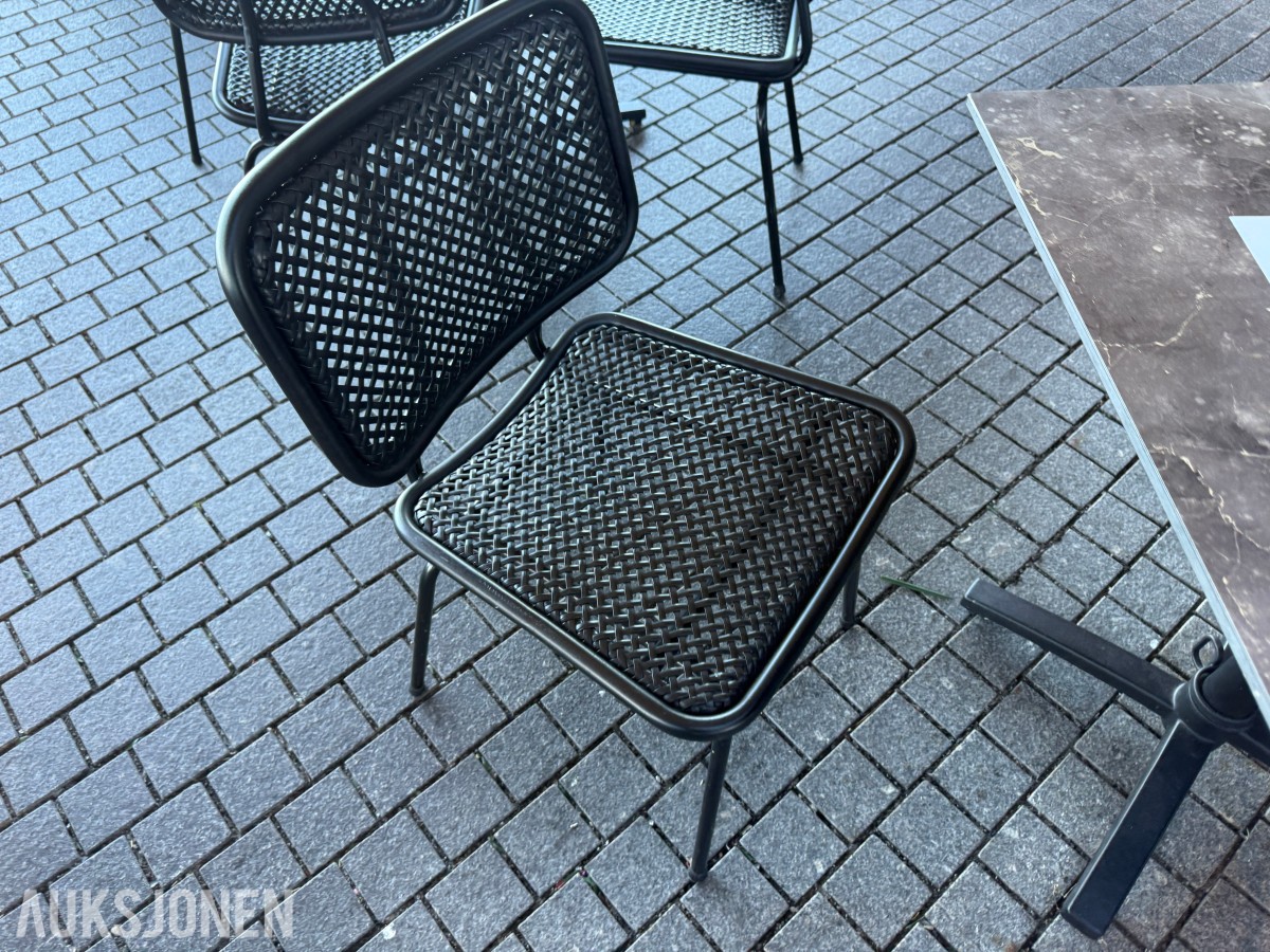 Bord og stoler