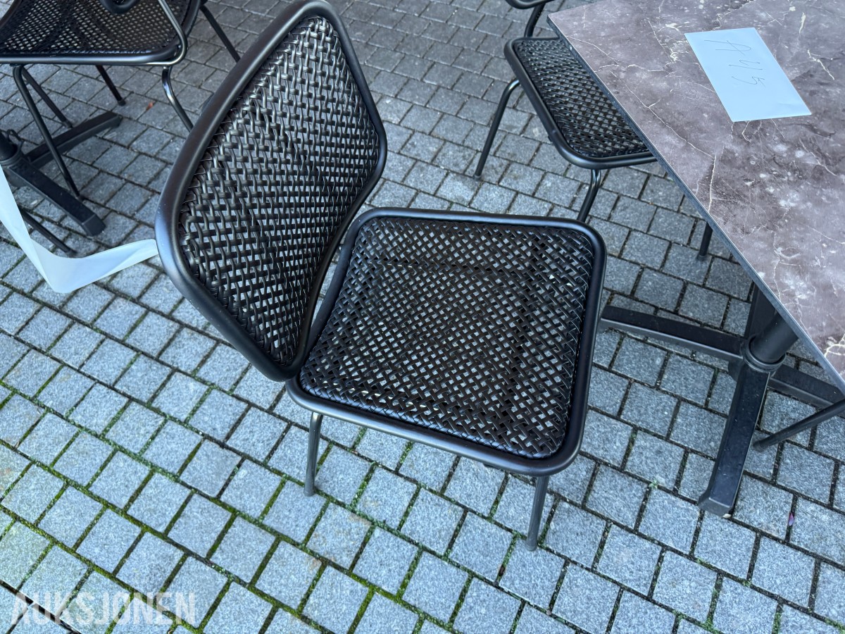 Bord og stoler