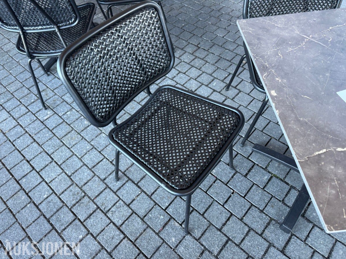 Bord og stoler