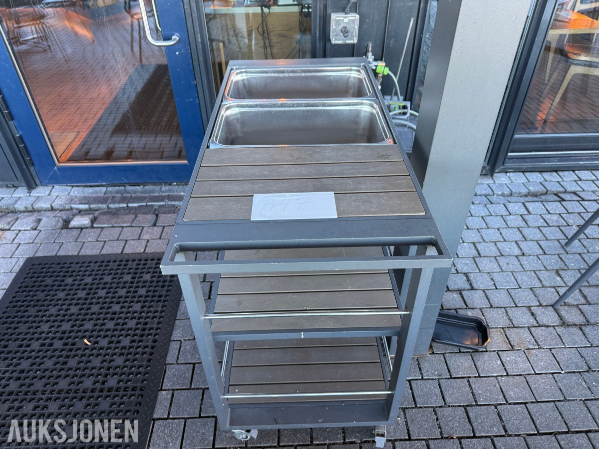 Benk til utendørsbruk