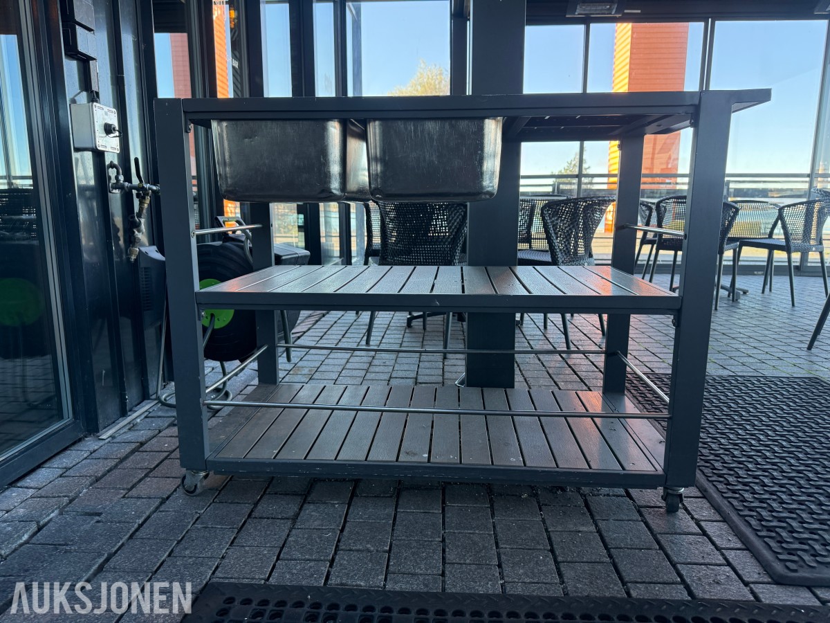 Benk til utendørsbruk