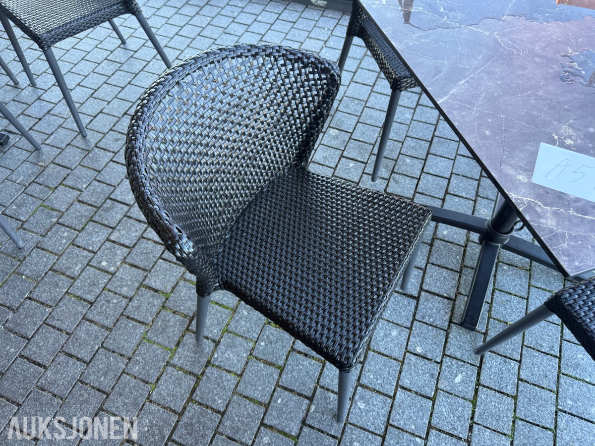 Bord og stoler