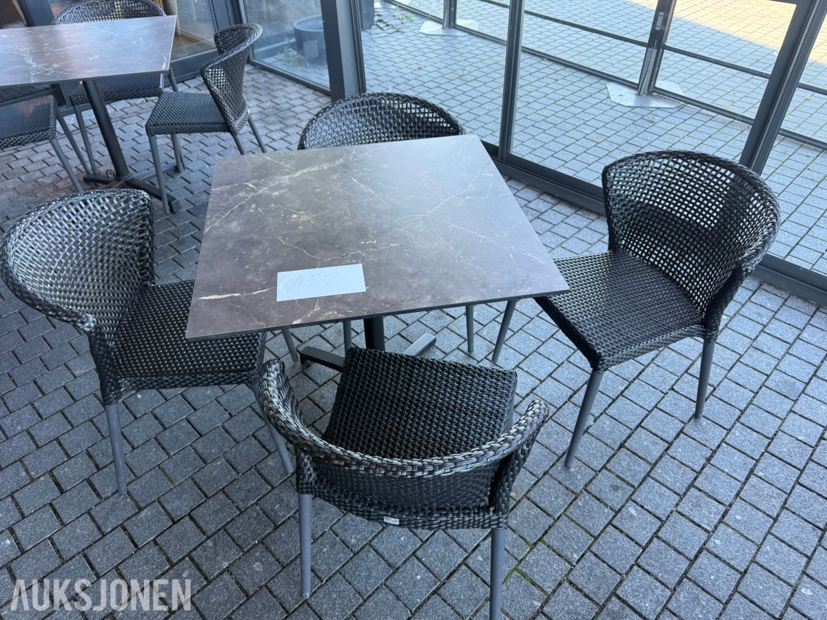 Bord og stoler