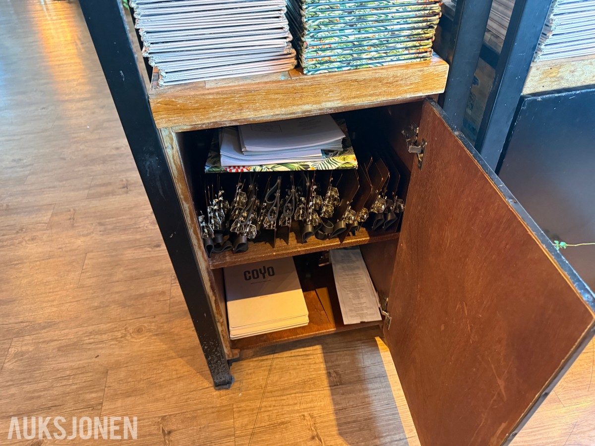 Reoler med innhold