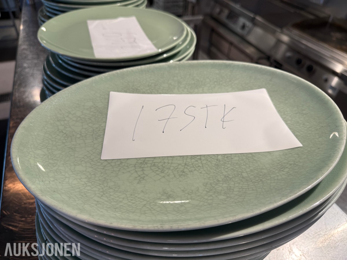 52 stk RAK tallerkener i porselen