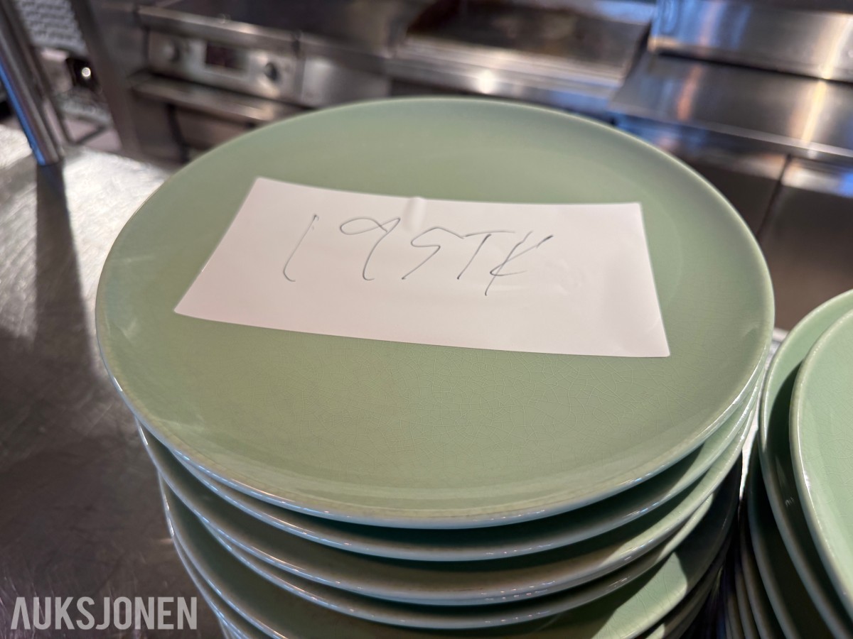 52 stk RAK tallerkener i porselen