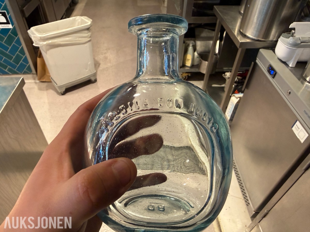 32 stk glassflasker / serveringsflasker