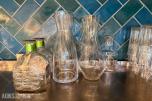 Glasspakke med karafler, mugger og drikkeglass