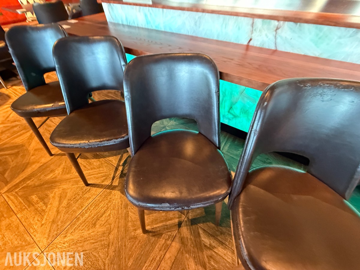 4 stk. restaurantstoler med mørkebrunt trekk og treben