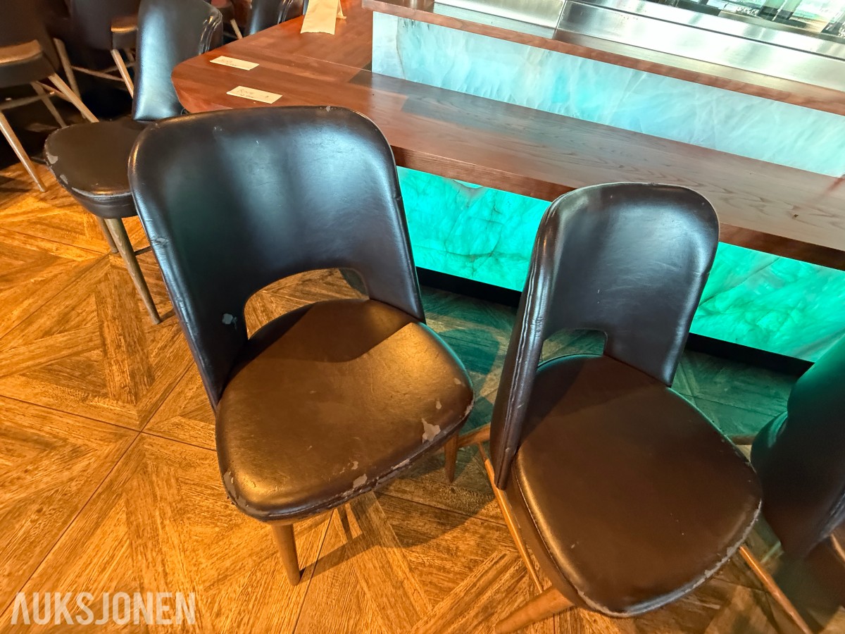4 stk. restaurantstoler med mørkebrunt trekk og treben