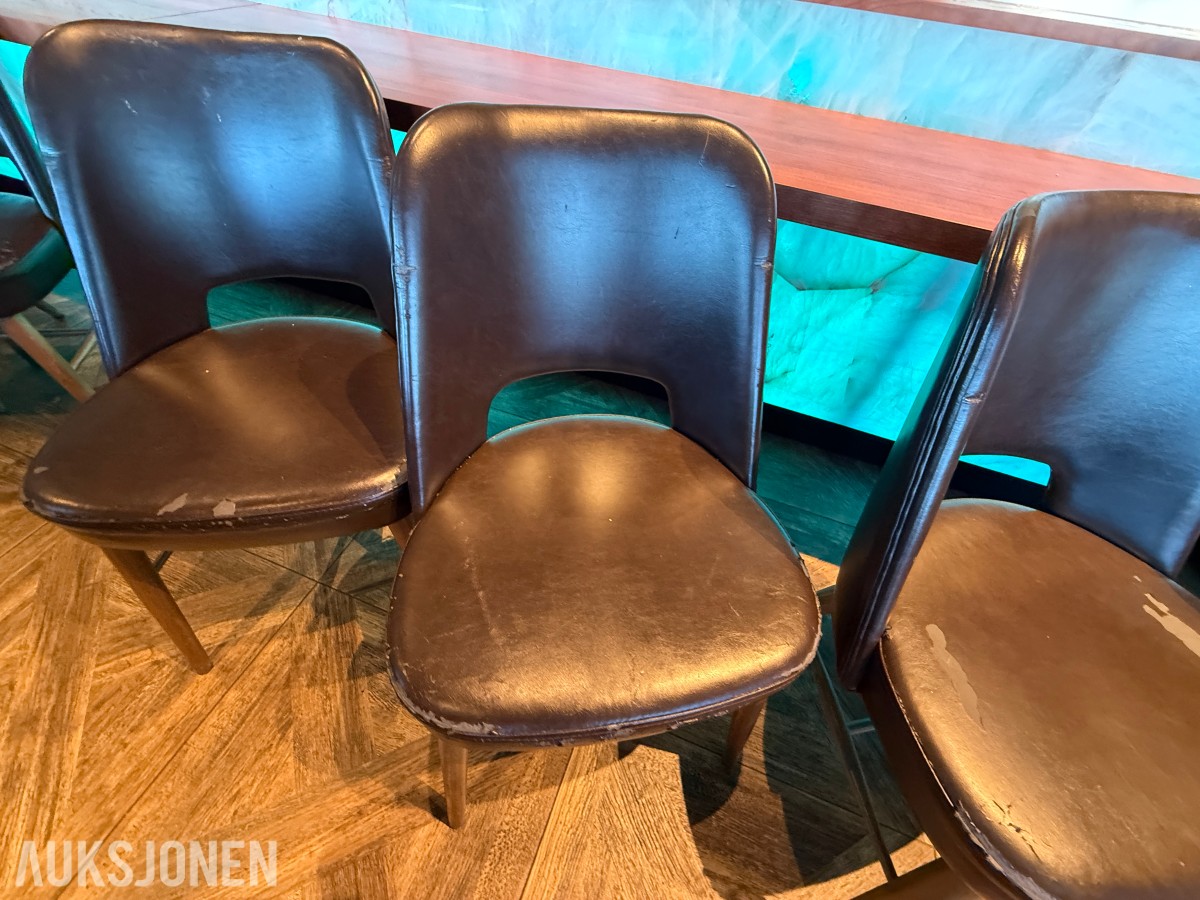 4 stk. restaurantstoler med mørkebrunt trekk og treben