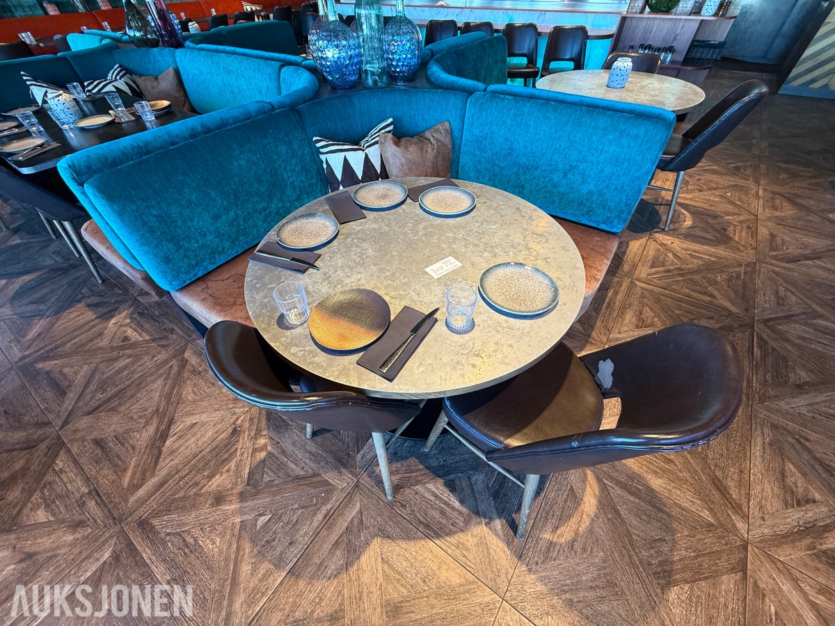Rundt restaurantbord Ø100 cm med 2 stoler