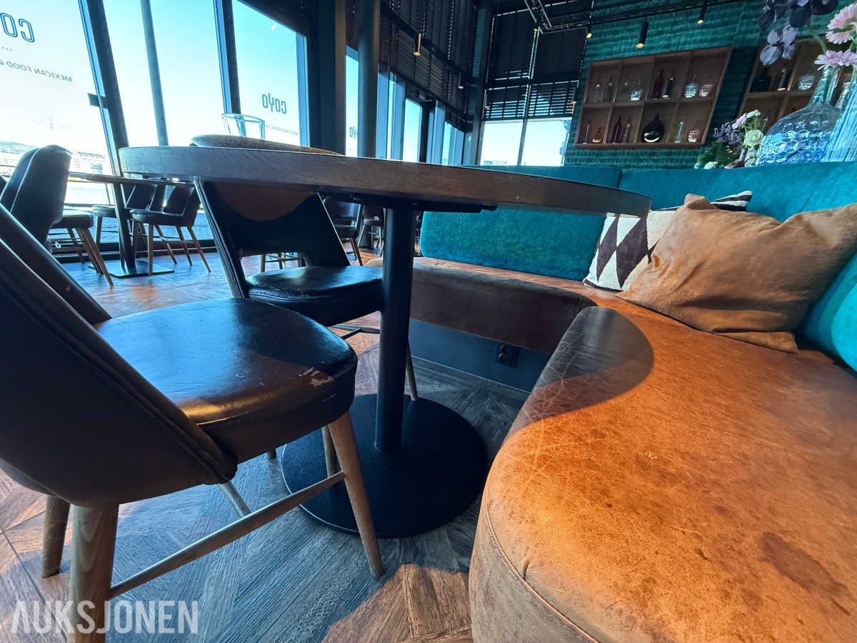 Rundt restaurantbord Ø100 cm med 2 stoler