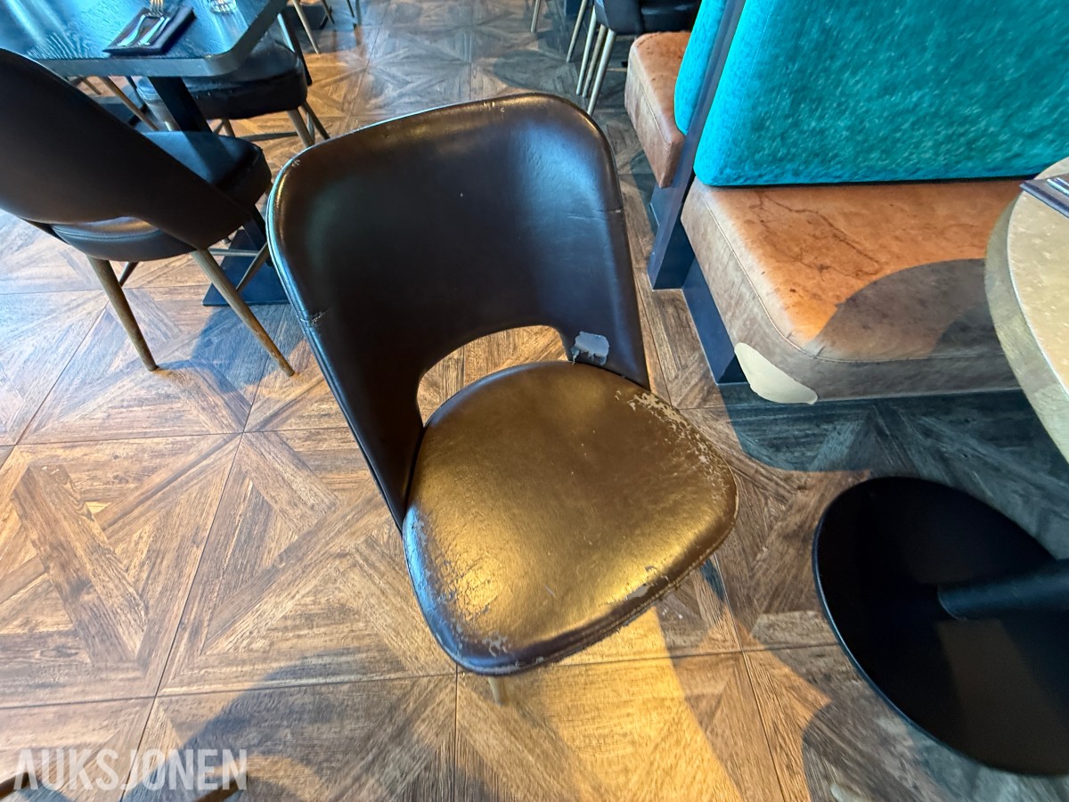 Rundt restaurantbord Ø100 cm med 2 stoler