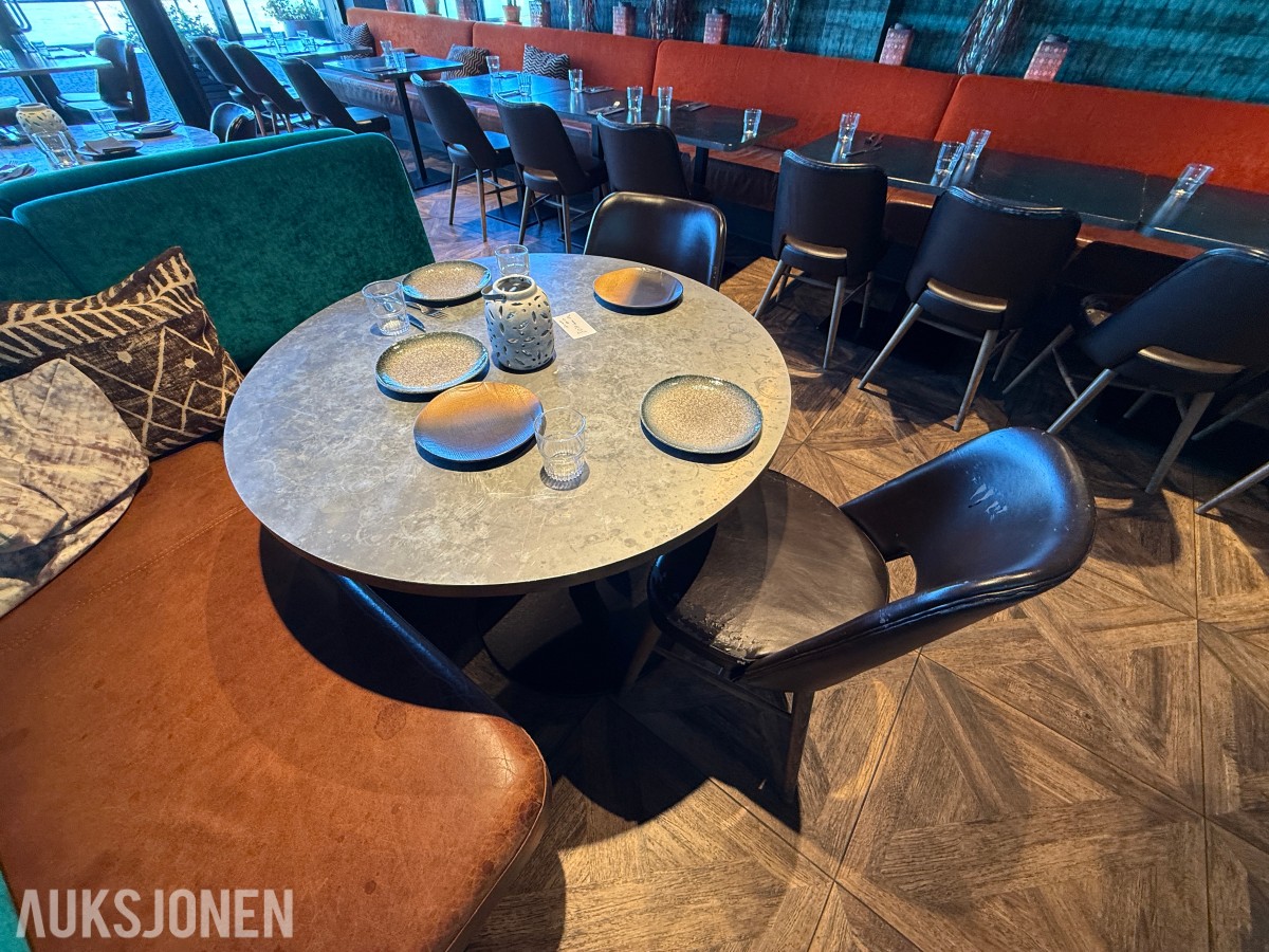 Rundt restaurantbord Ø100 cm med 2 stoler