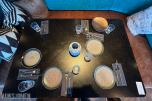 Firkantet restaurantbord med 2 stoler