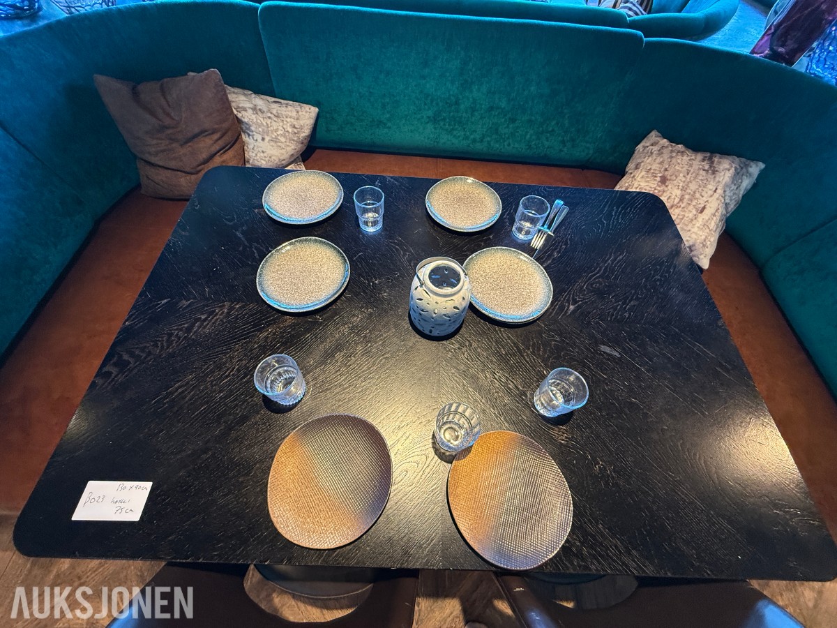 ektangulært restaurantbord med 2 stoler – 130 x 90 cm