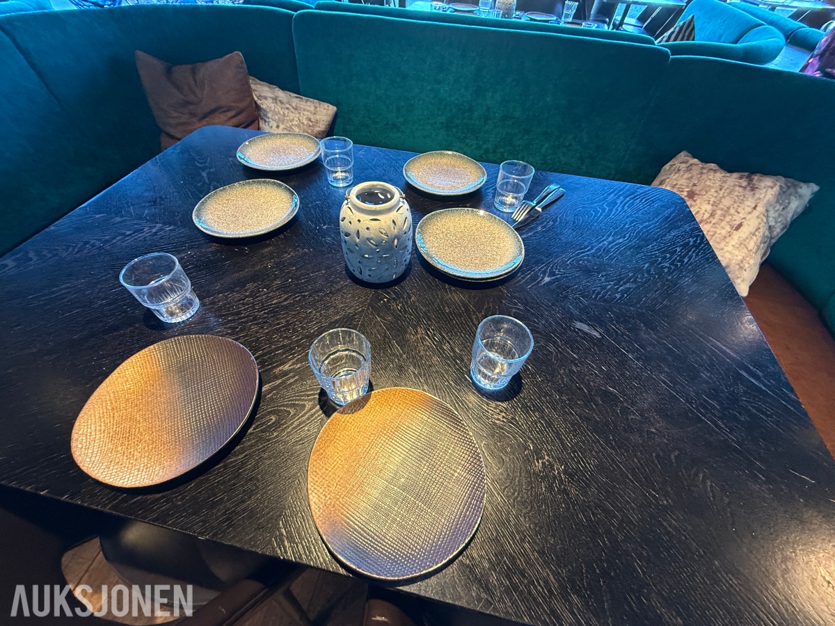 ektangulært restaurantbord med 2 stoler – 130 x 90 cm