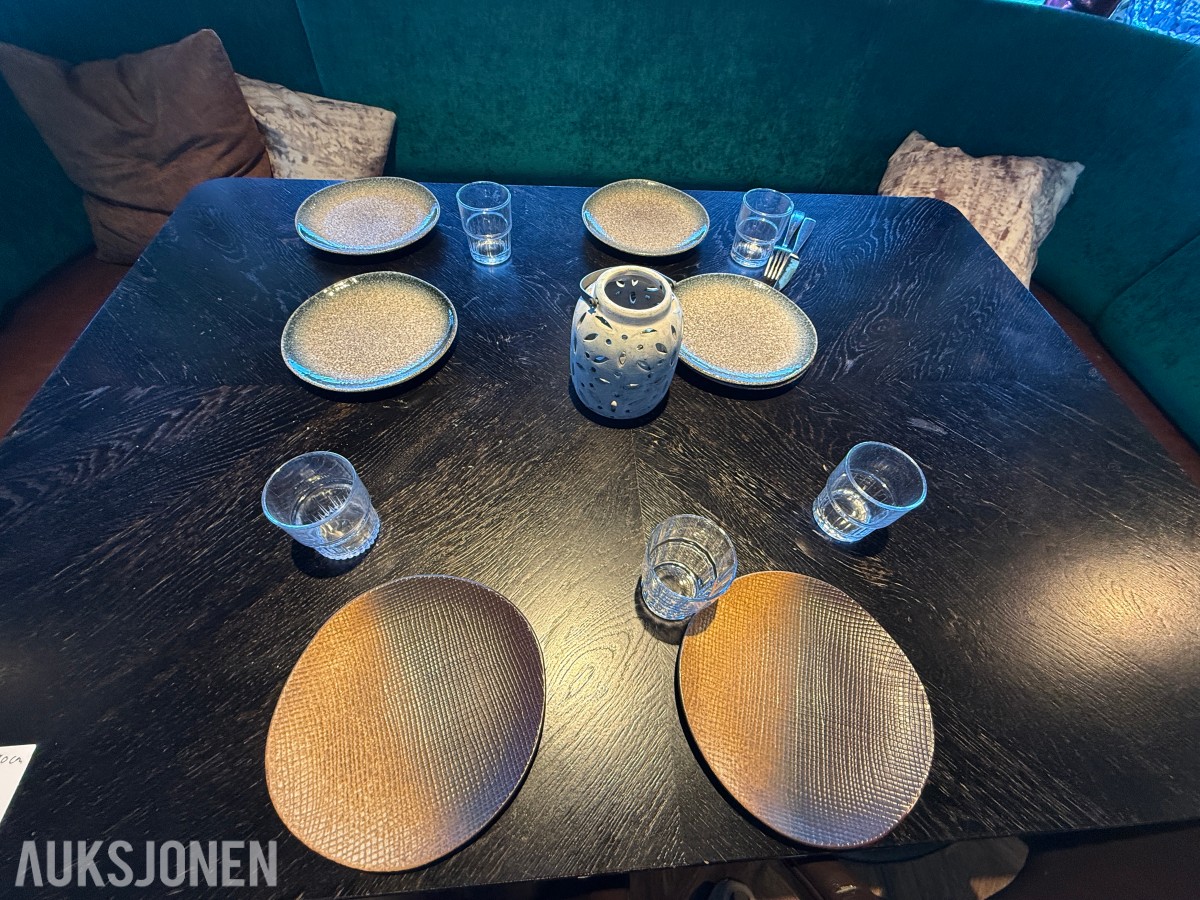 ektangulært restaurantbord med 2 stoler – 130 x 90 cm