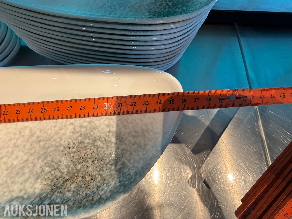 39 stk. VEGA serveringsfat i porselen – ca. 40 cm