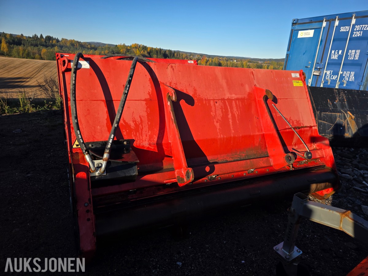 2016 Tokvam strøkasse SMA 2400 BM feste