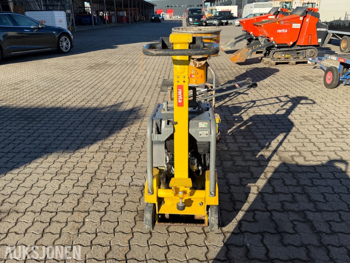 2016 Wacker Neuson DPU 3050He Vibroplate