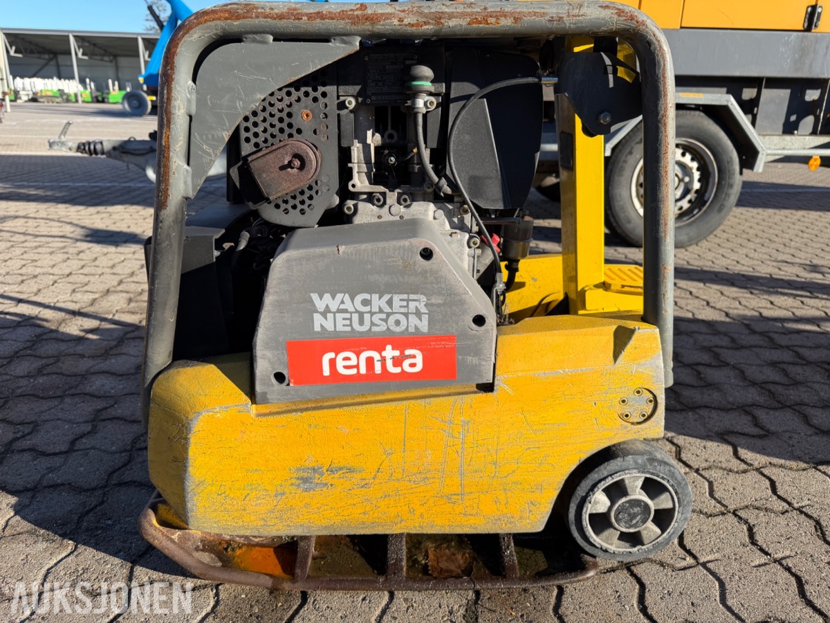 2016 Wacker Neuson DPU 3050He Vibroplate
