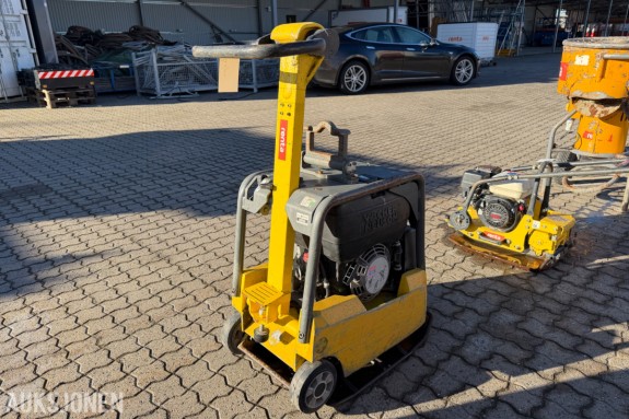 2016 Wacker Neuson DPU 3050He Vibroplate