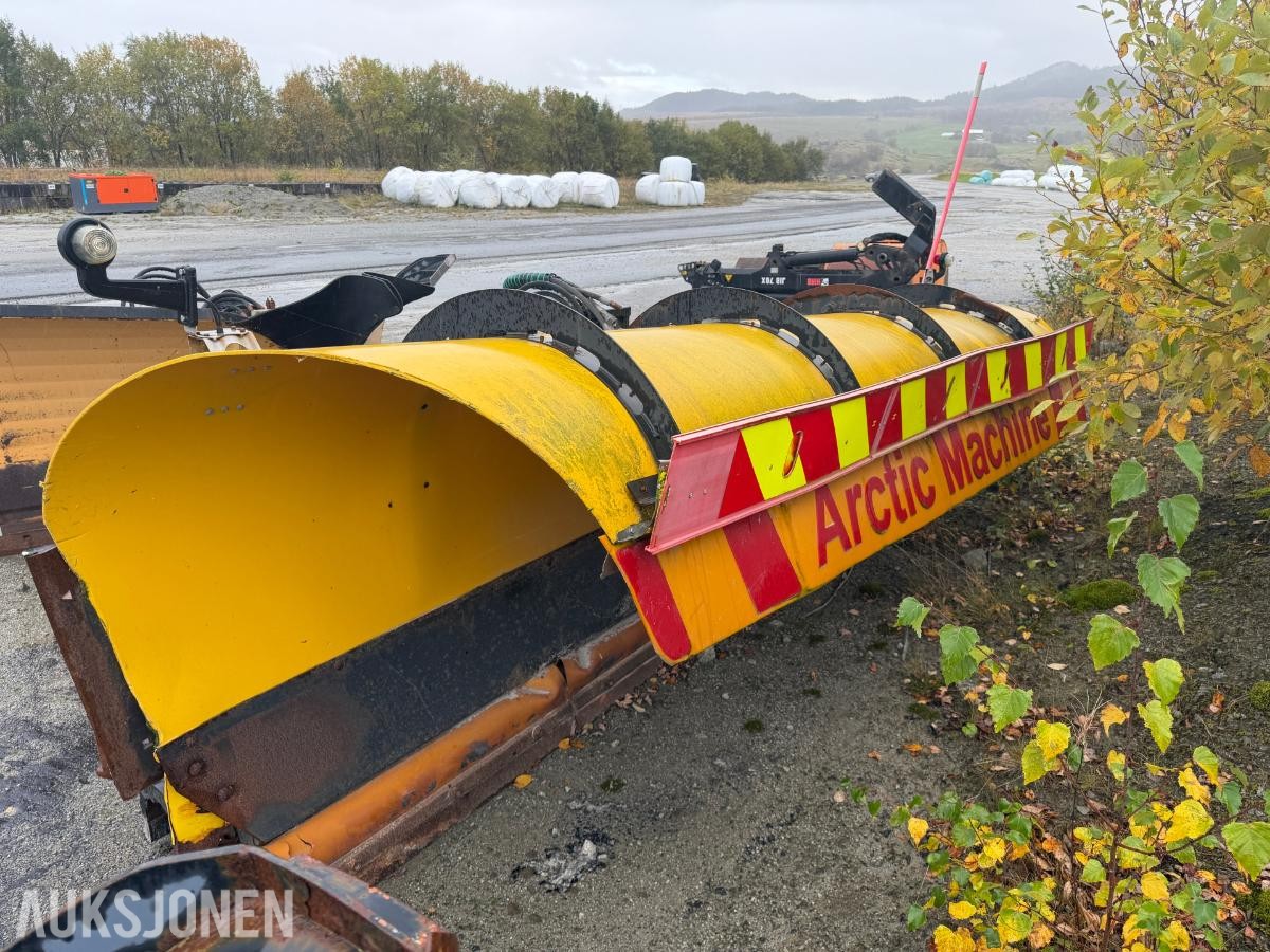 2015 Arctic Machine 3700 HPD snøplog